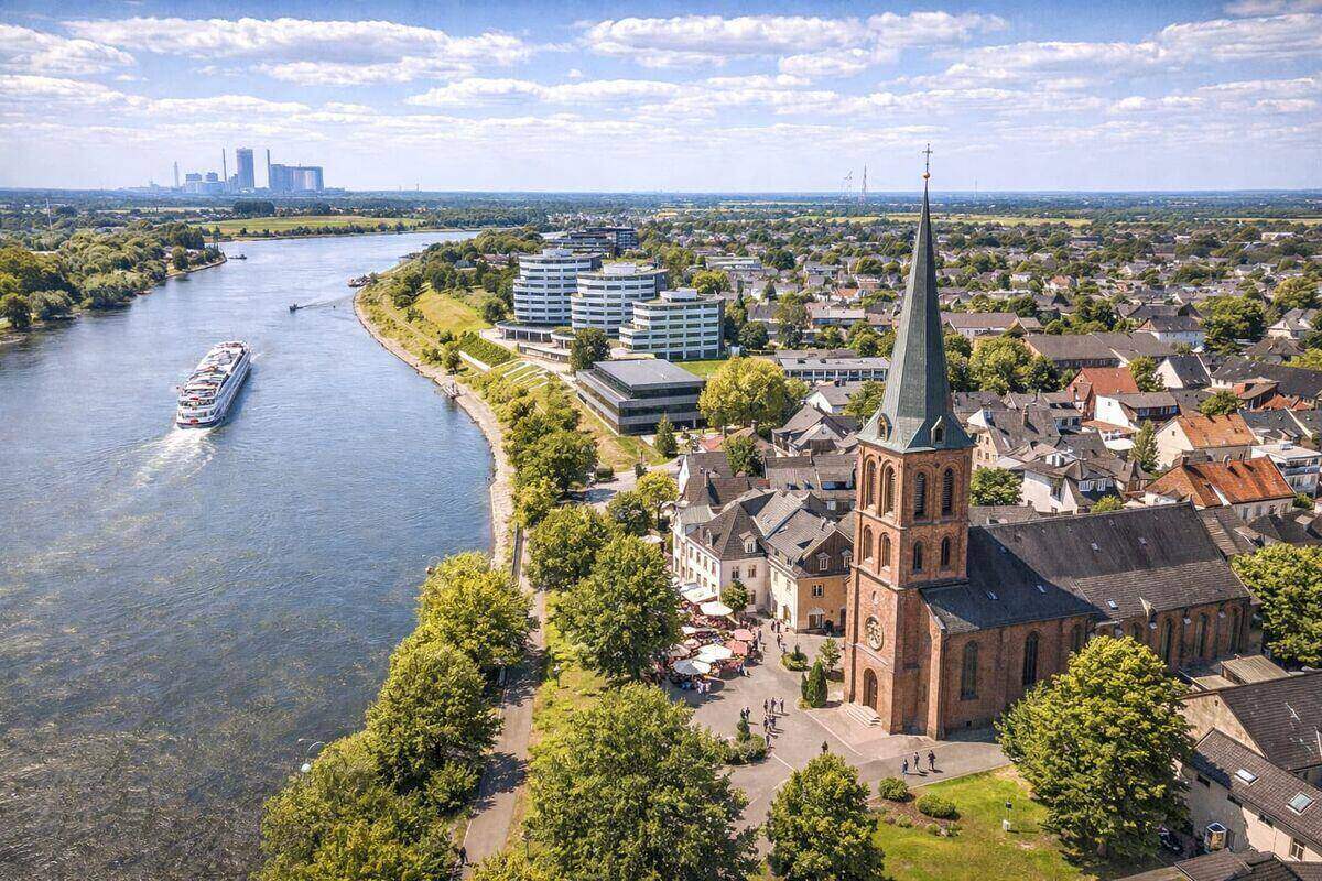 Stadtansicht von Monheim am Rhein im Kreis Mettmann – hier kaufen wir Autos mit Motorschaden an